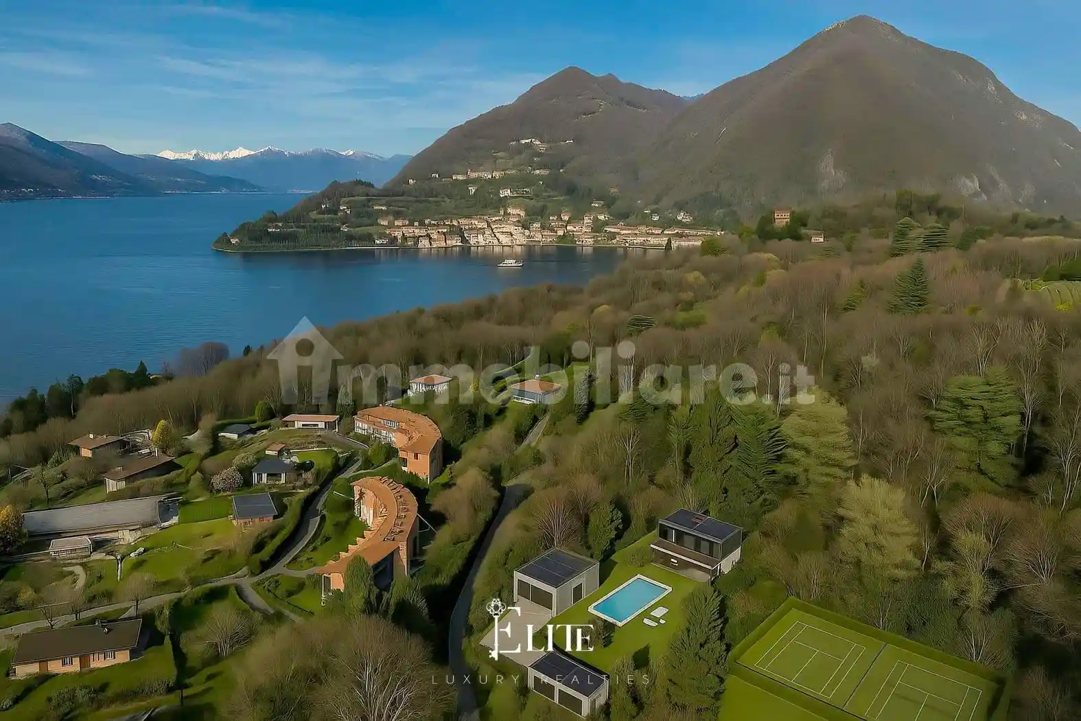 Villa in vendita a Laveno-Mombello