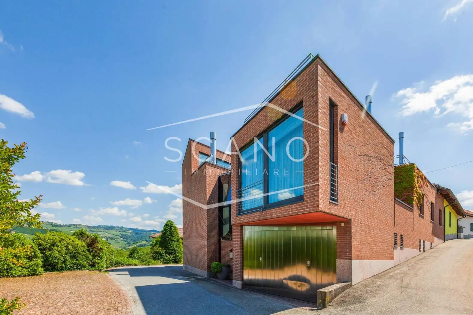 Villa in vendita a Alba