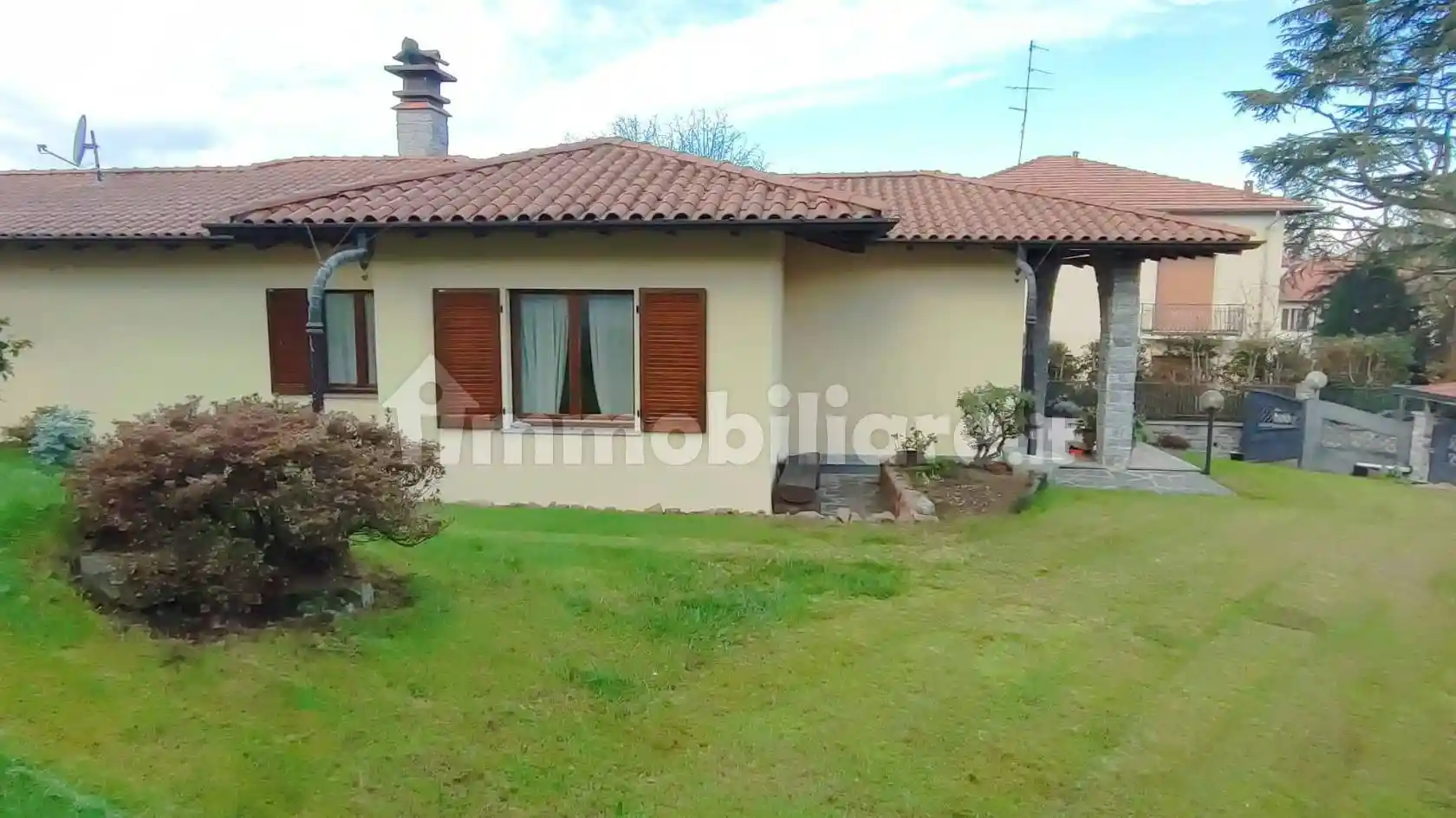 Villa in vendita a Sumirago