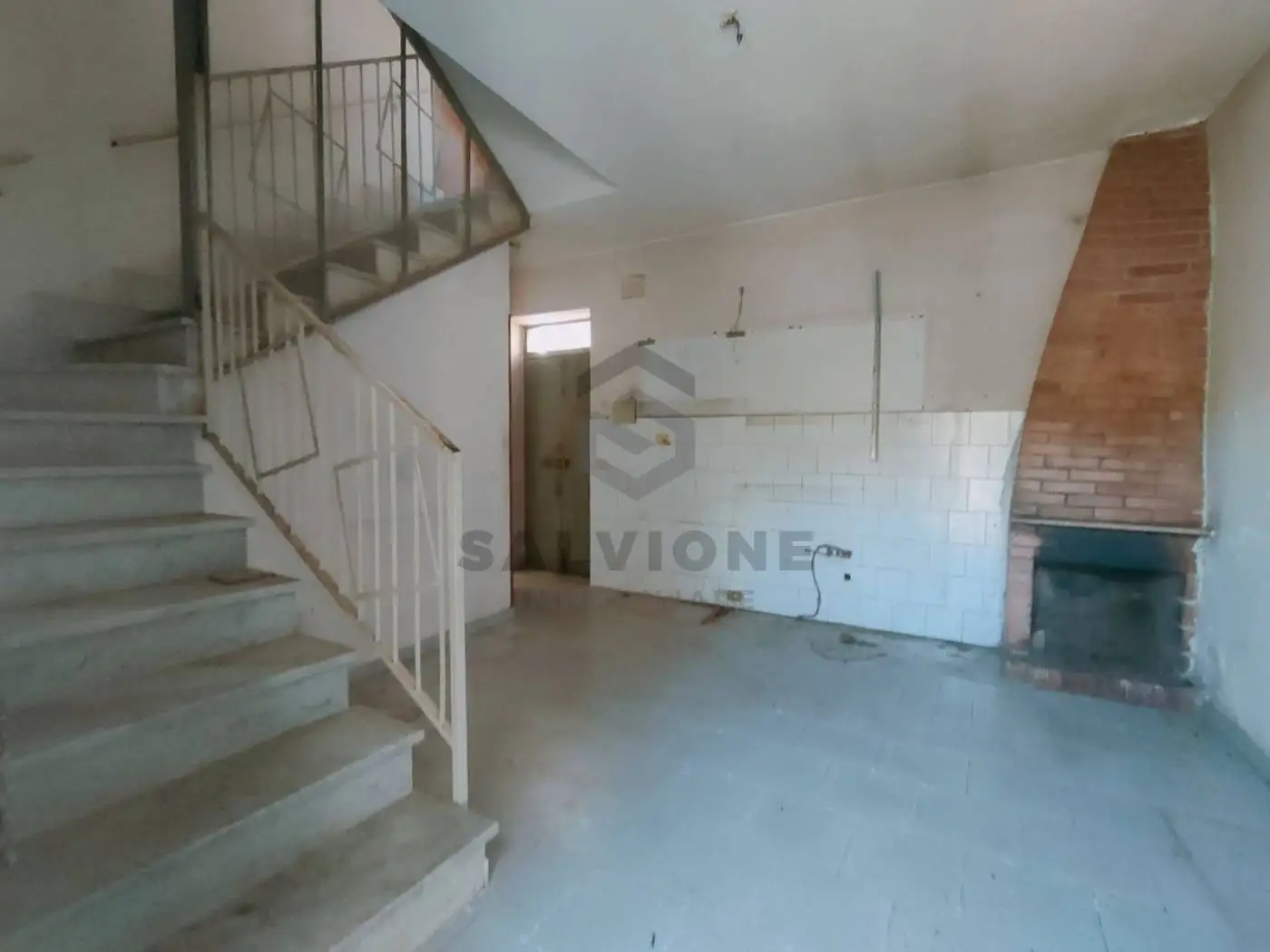 Terratetto unifamiliare 100 m², da ristrutturare, Amorosi - foto 2