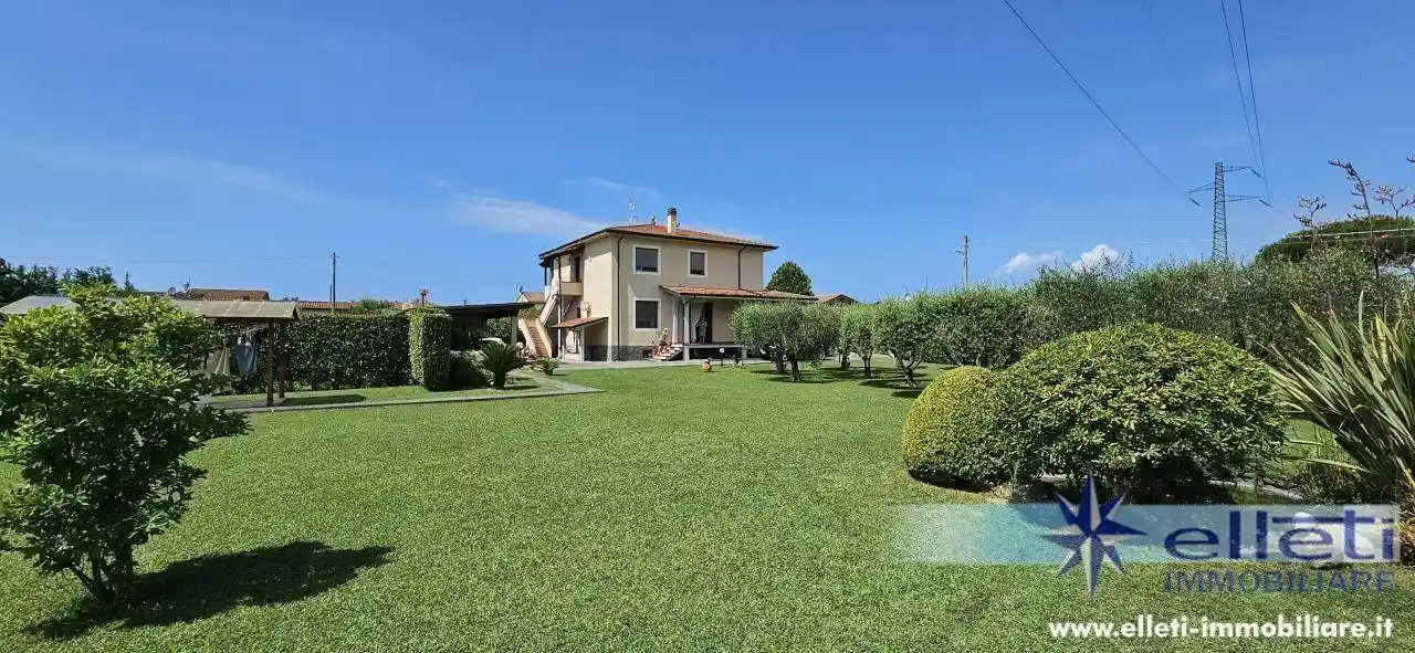 Villa in vendita a Massa