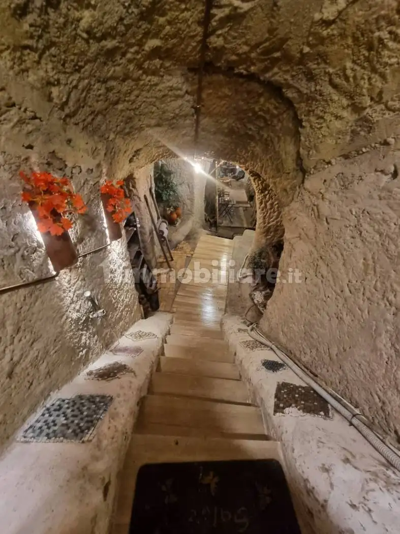 Bilocale via Giovanni Pascoli 14, Centro Storico, Monterotondo - foto 2