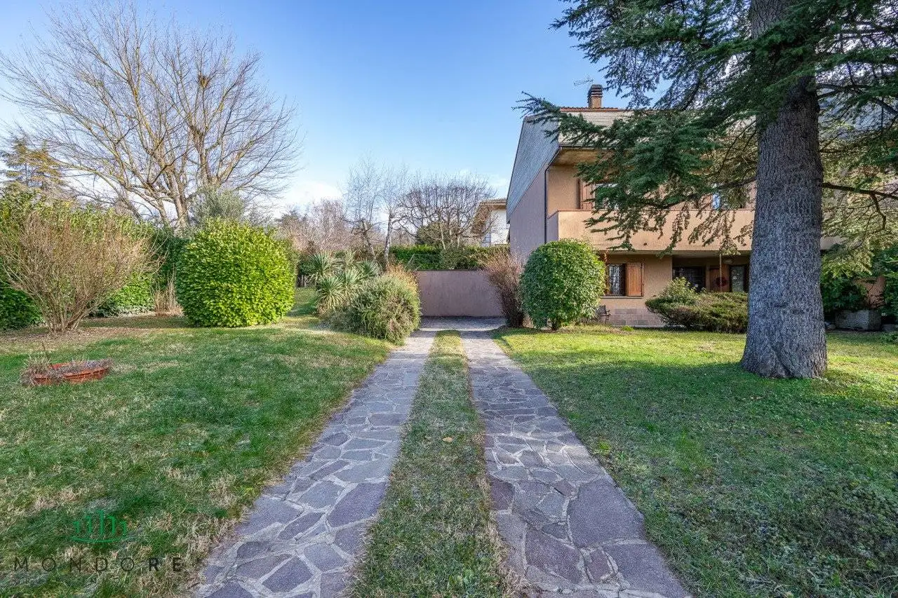 Villa in vendita a Monte San Pietro