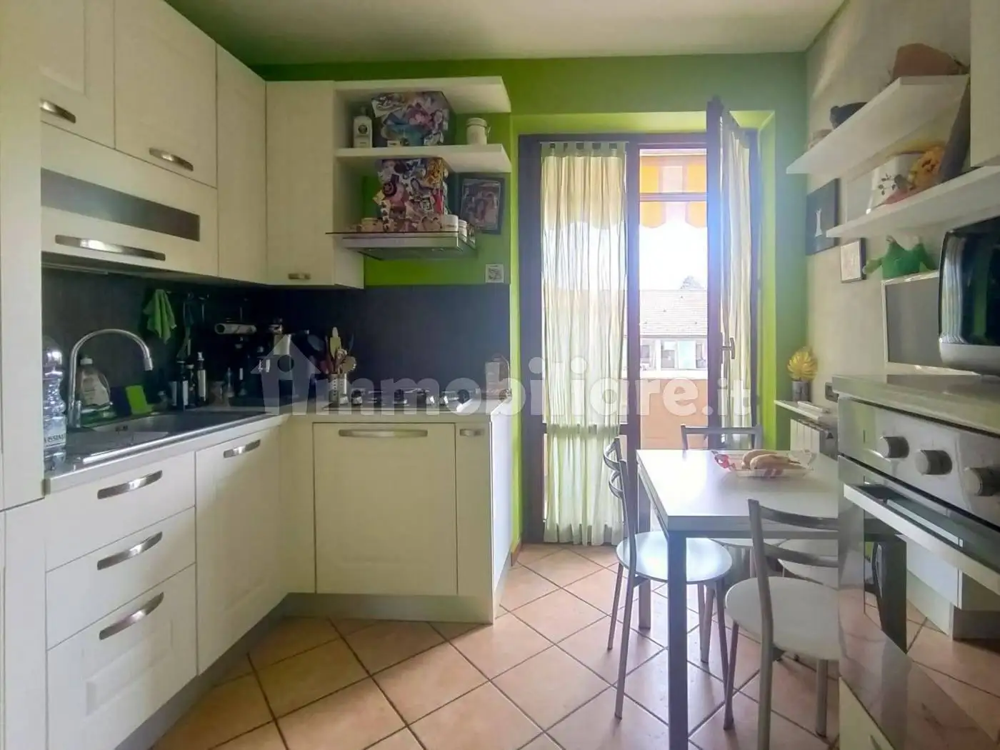 Appartamento in vendita a Lonate Ceppino