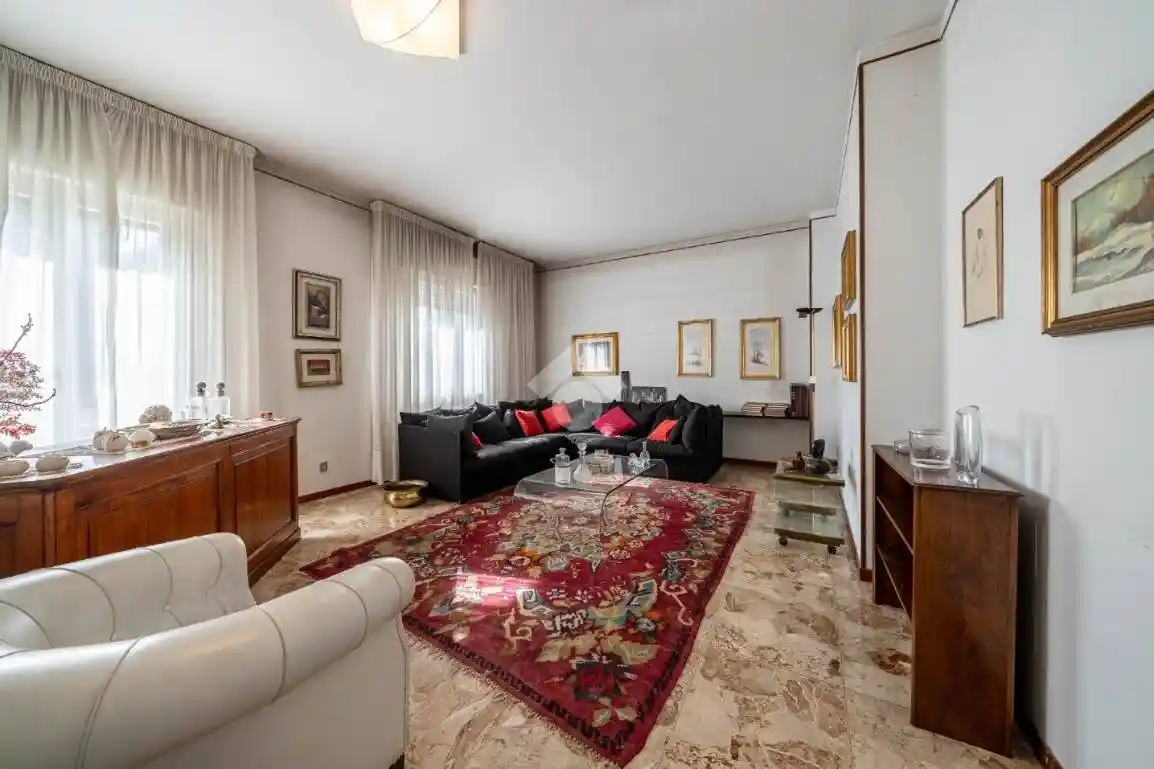 Appartamento in vendita a Reggio Emilia