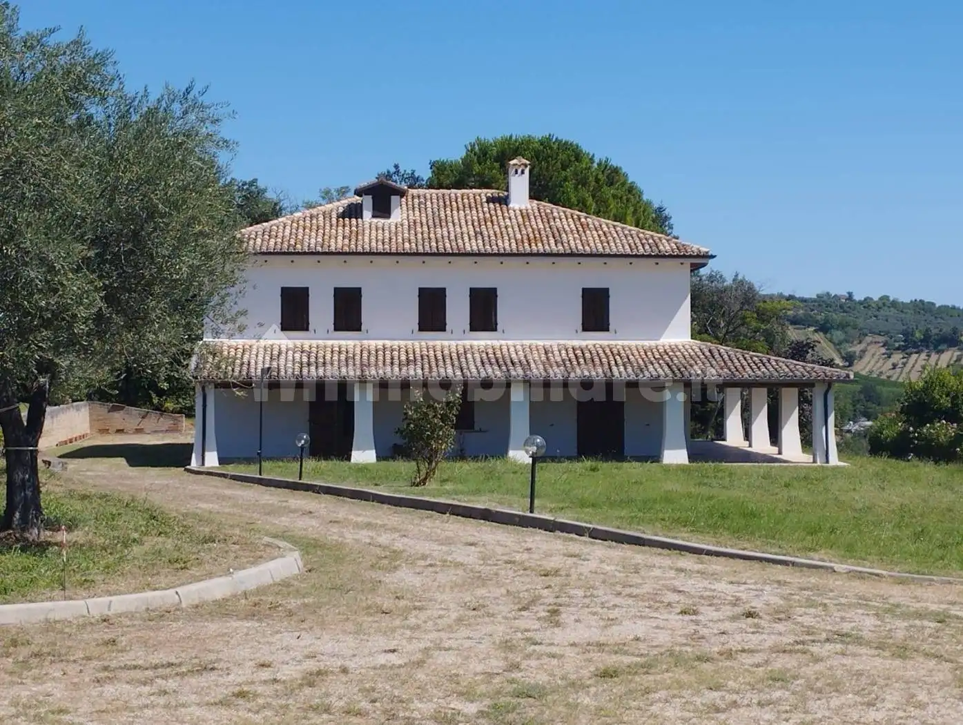 Rustico - Casale in vendita a Collecorvino