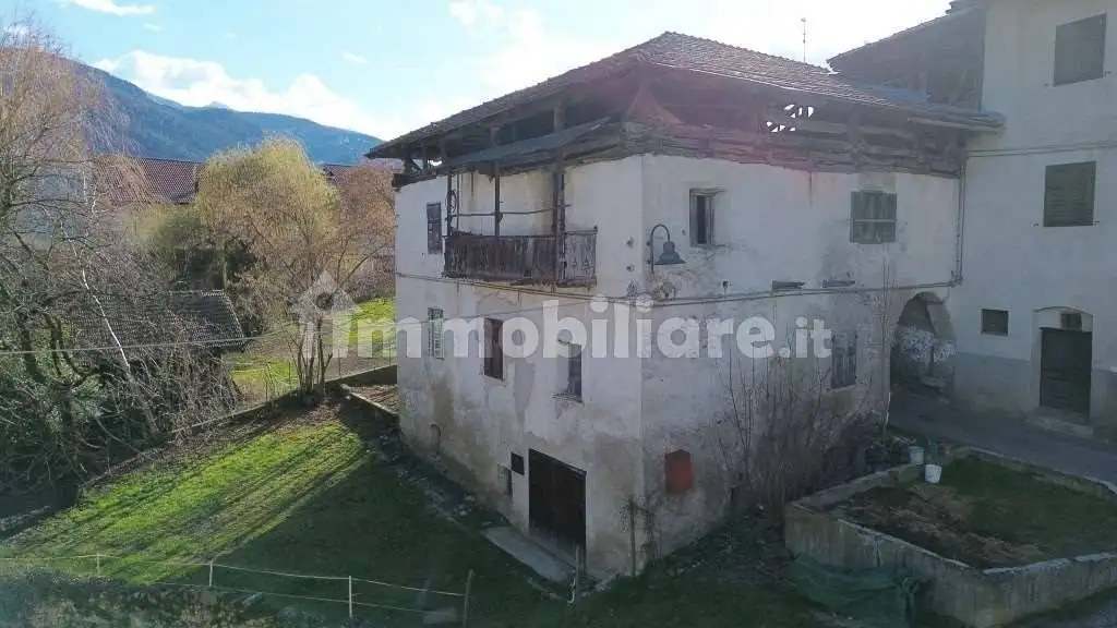 Palazzo - Edificio in vendita a Caldes