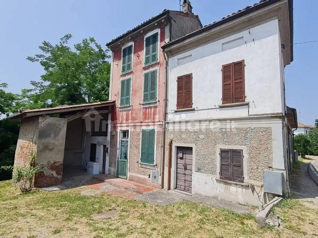 Casa indipendente in vendita a Montù Beccaria