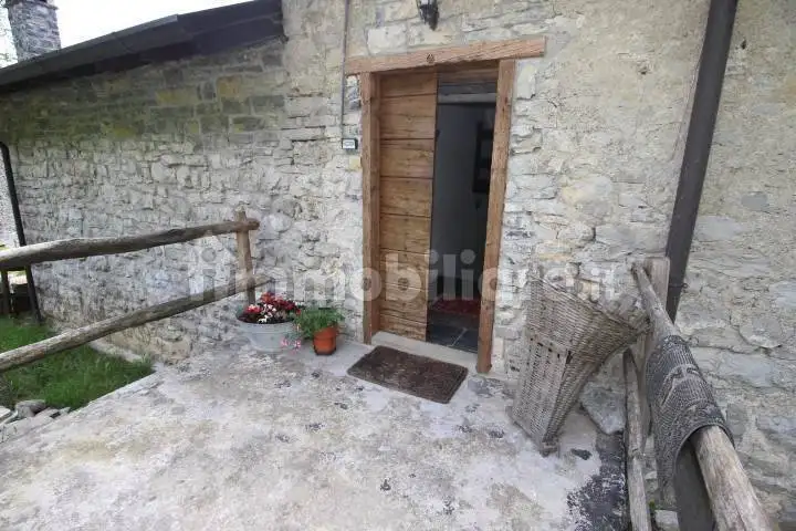 Casa indipendente in vendita a Locatello