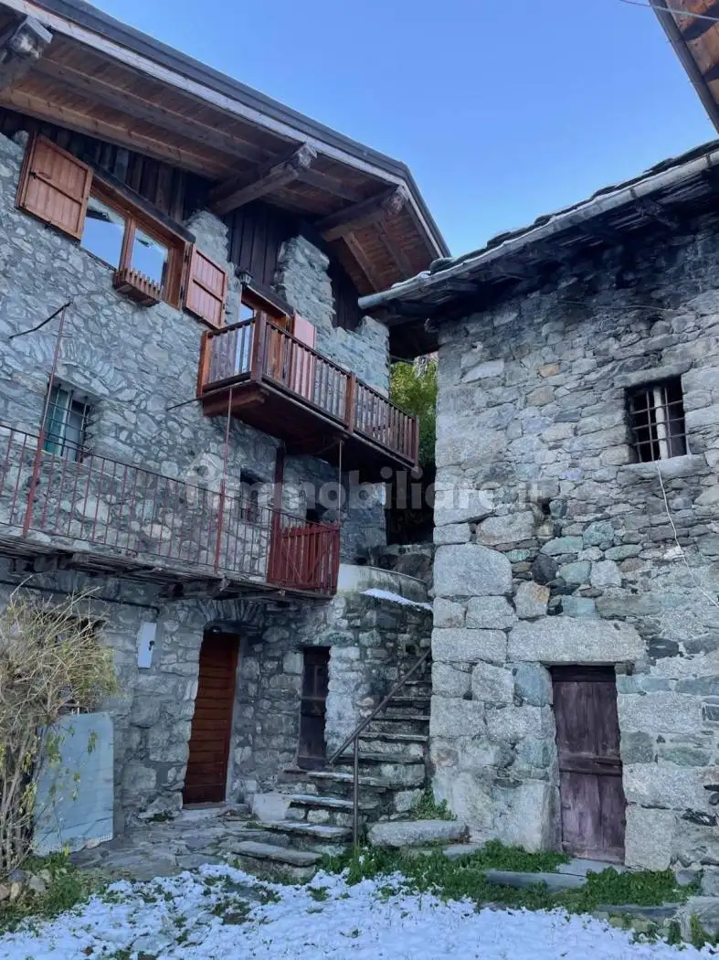 Casa indipendente in vendita a Challand-Saint-Victor