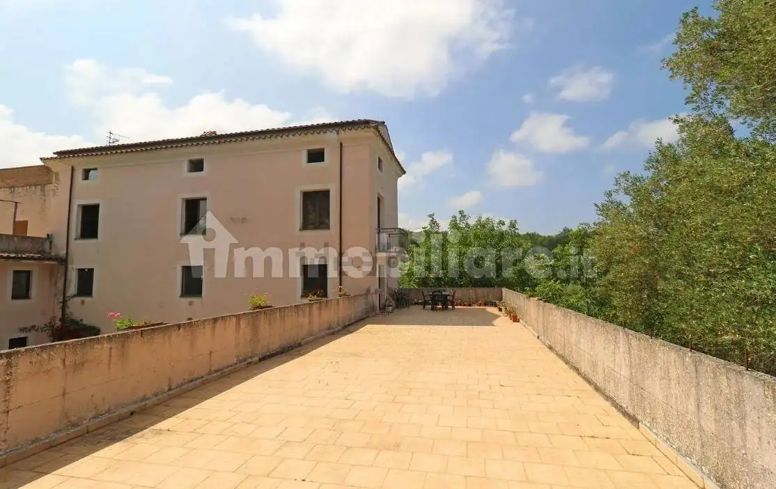 Palazzo - Edificio in vendita a Ceraso