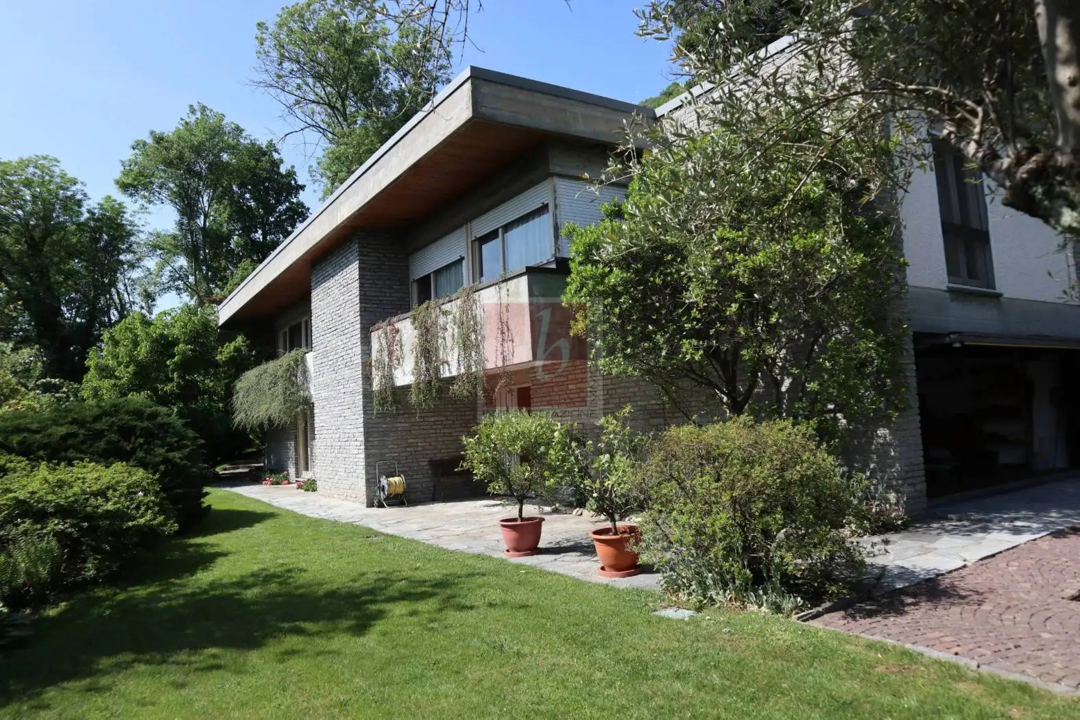 Villa in vendita a Sangiano