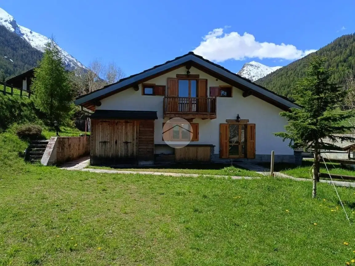 Appartamento in vendita a Valsavarenche