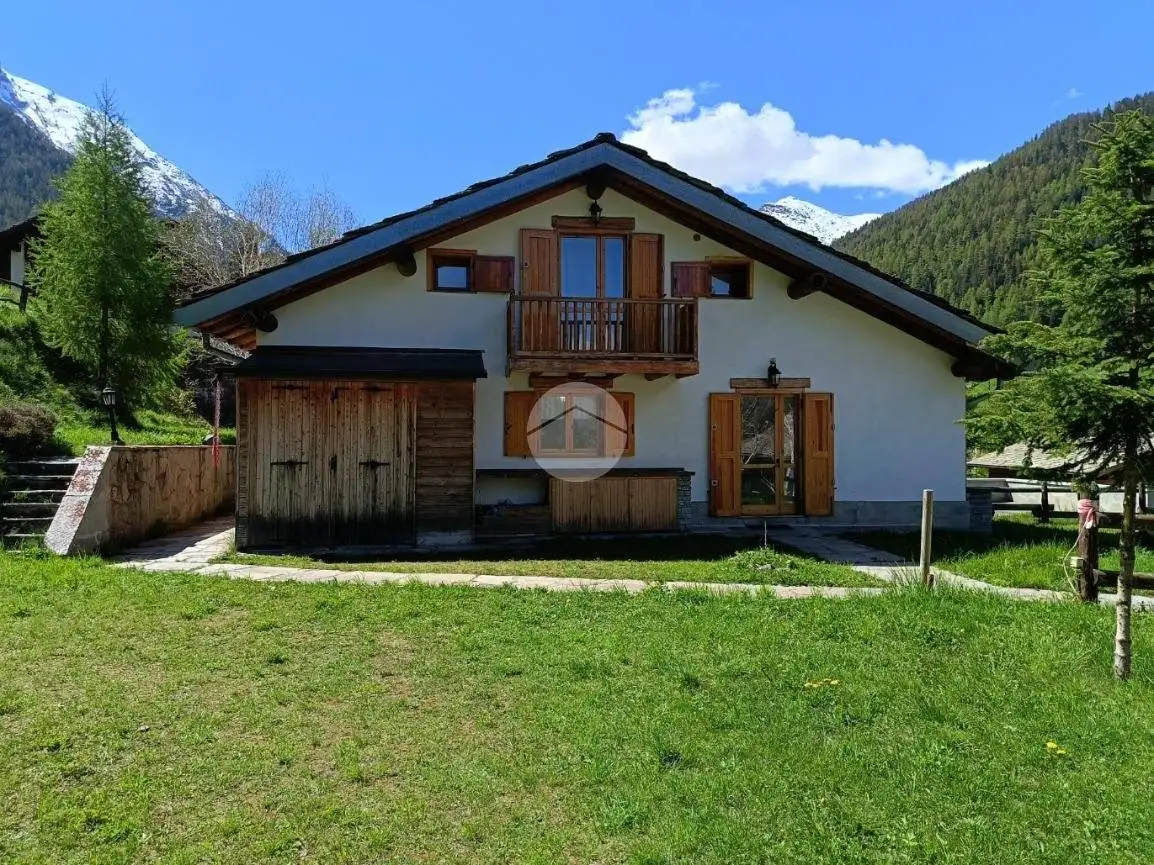 Appartamento in vendita a Valsavarenche