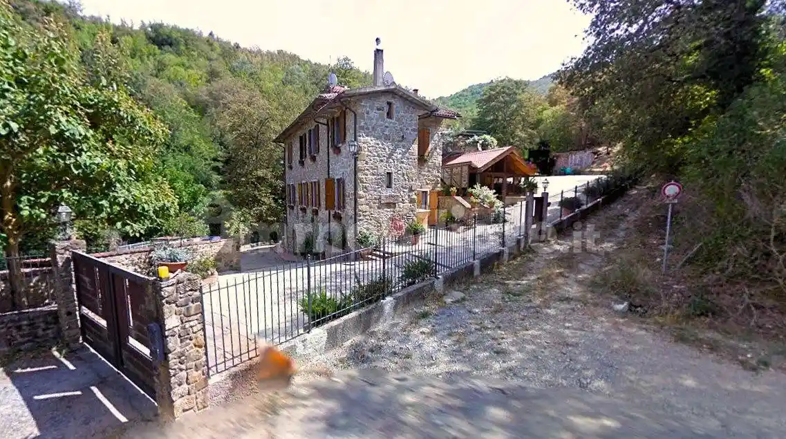 Rustico - Casale in vendita a Arezzo