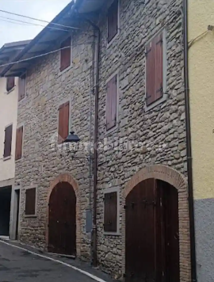 Rustico - Casale in vendita a Fanano