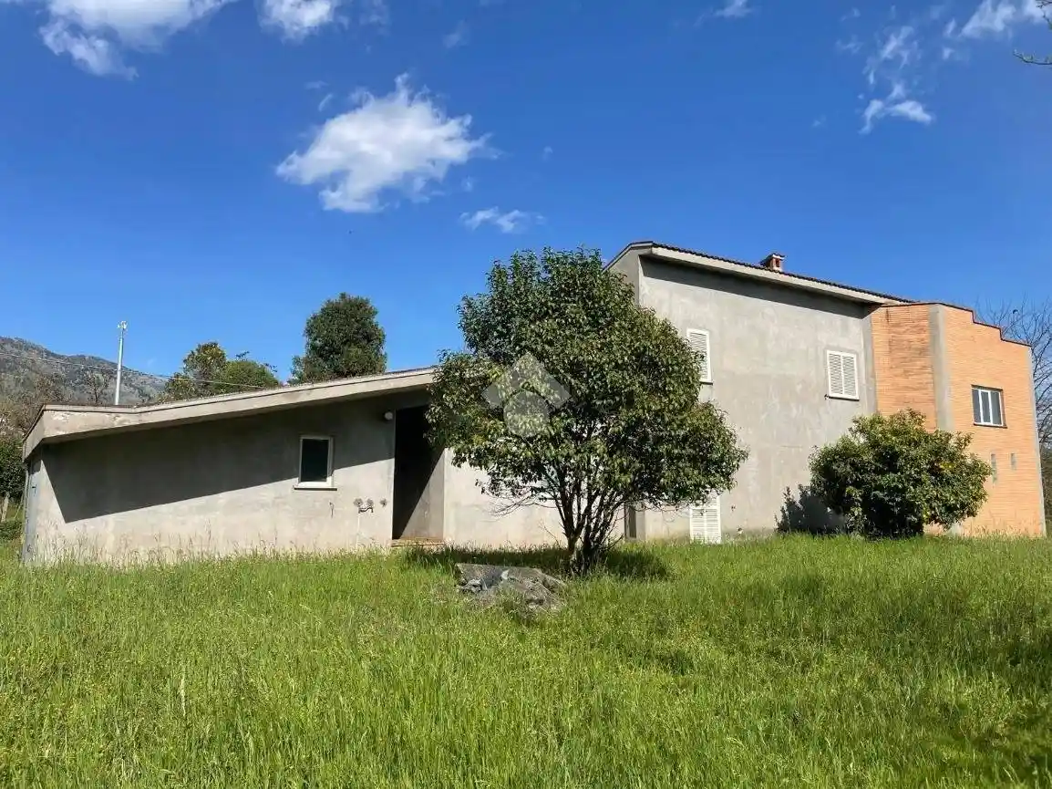 Villa in vendita a Piedimonte San Germano