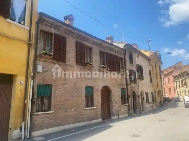 Casa indipendente in vendita a Ferrara