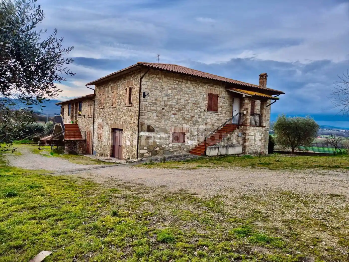 Palazzo - Edificio in vendita a Todi