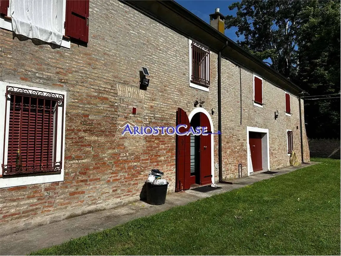 Rustico - Casale in vendita a Ferrara