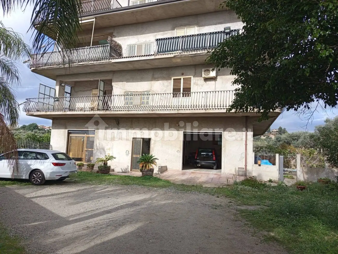 Appartamento in vendita a Locri