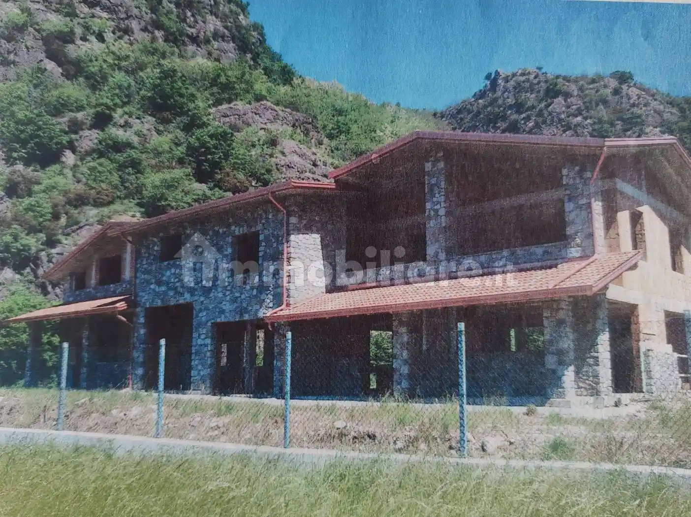 Palazzo - Edificio in vendita a Darfo Boario Terme