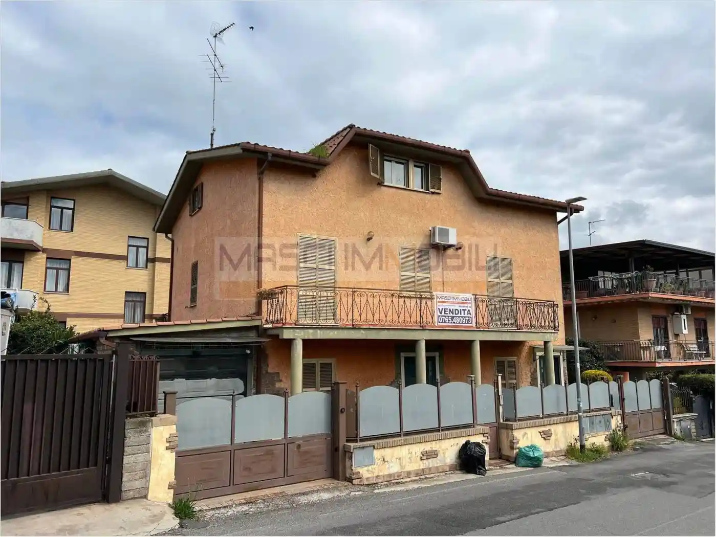 Palazzo - Edificio in vendita a Monterotondo