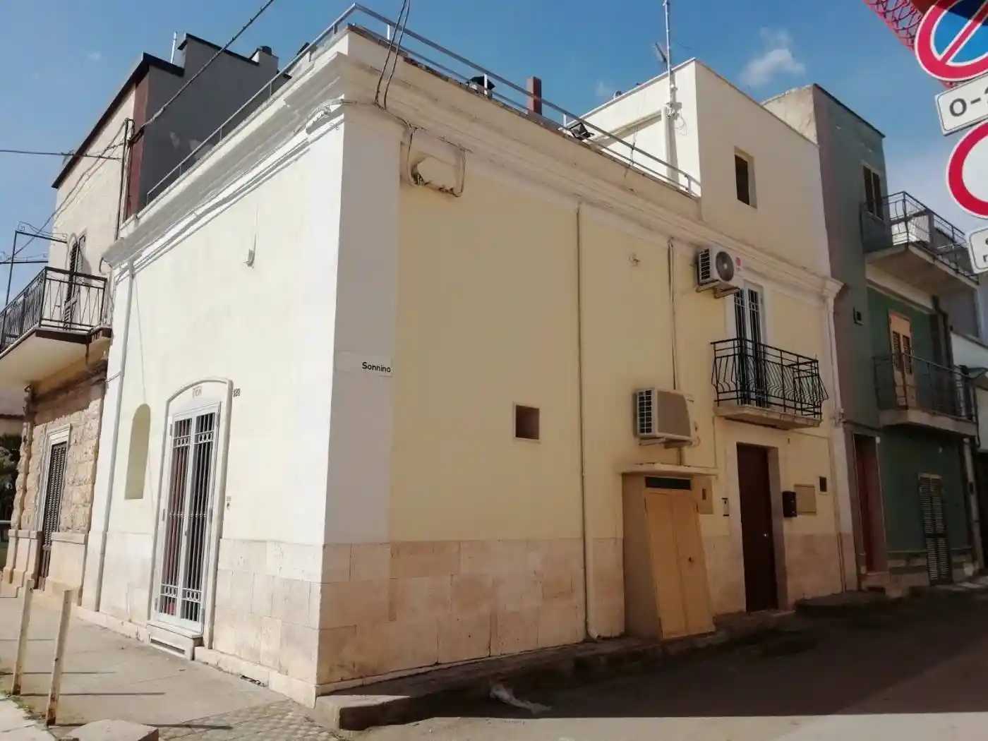 Palazzo - Edificio in vendita a Sannicandro di Bari