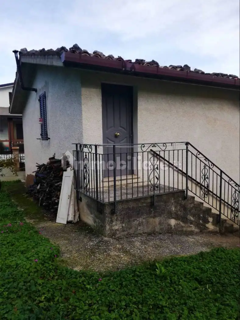 Villa in vendita a Farindola