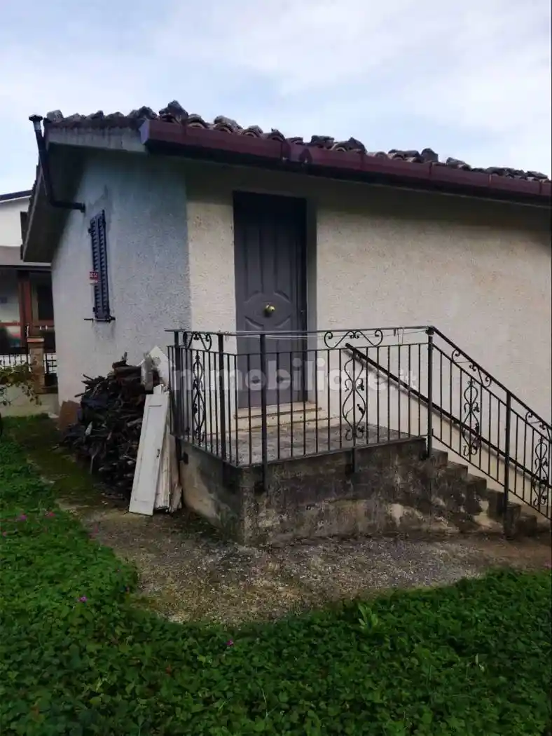 Villa in vendita a Farindola