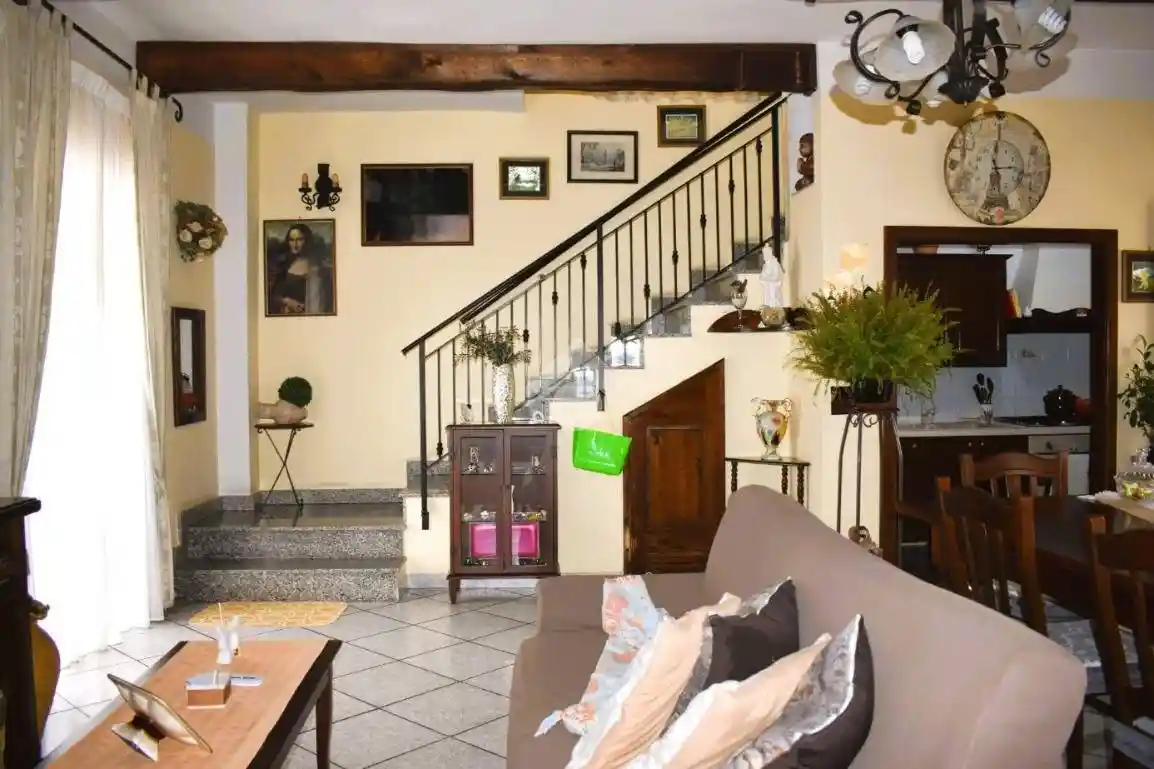 Trilocale via Croce, Paola - foto 4