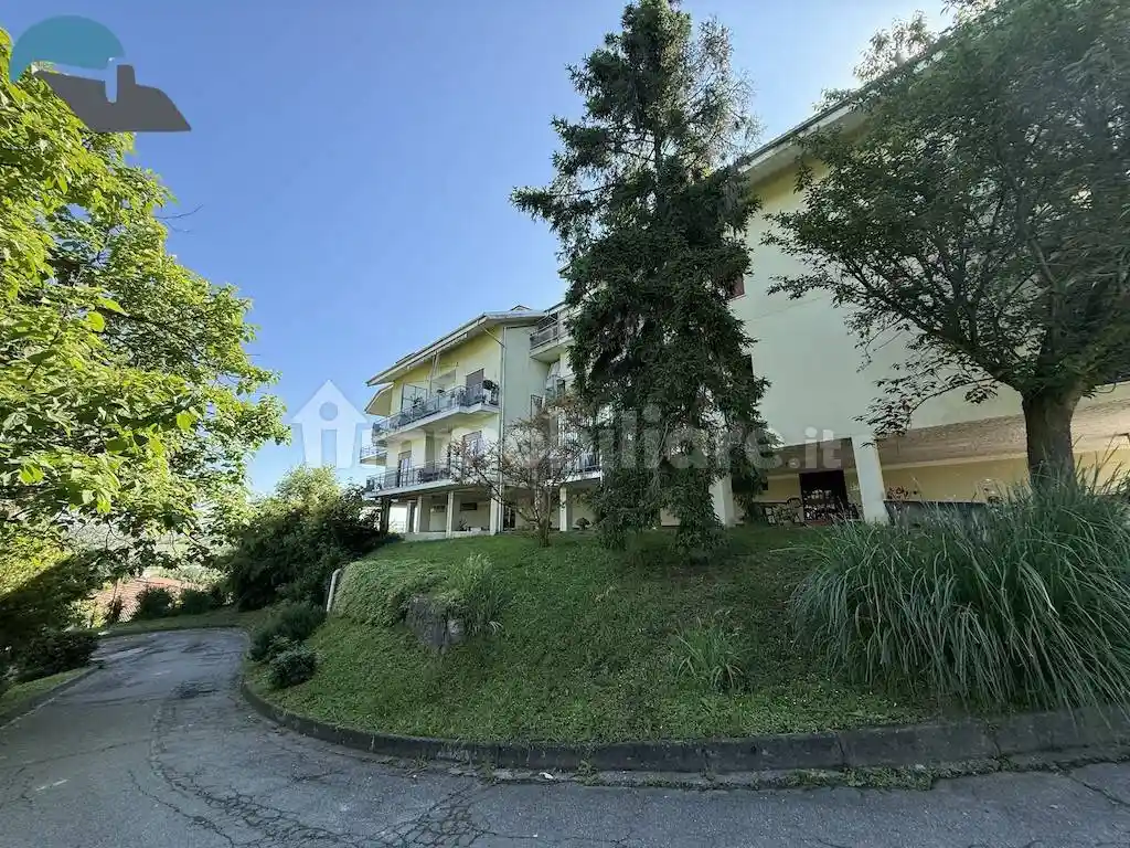 Trilocale via Casale 24, Centro, Castell'Alfero - foto 2