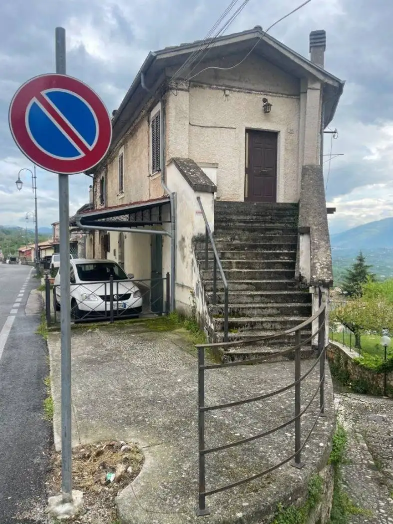 Appartamento in vendita a San Donato Val di Comino