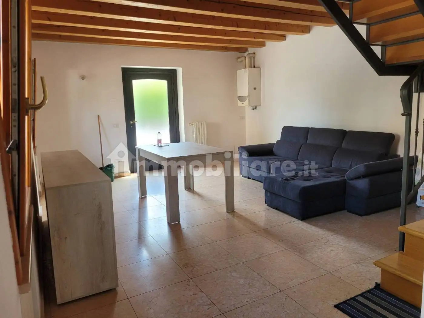 Casa indipendente in affitto a Verona
