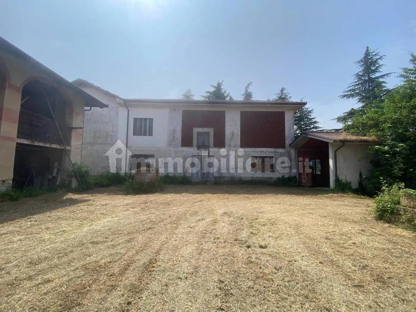 Rustico - Casale in vendita a Serravalle Langhe