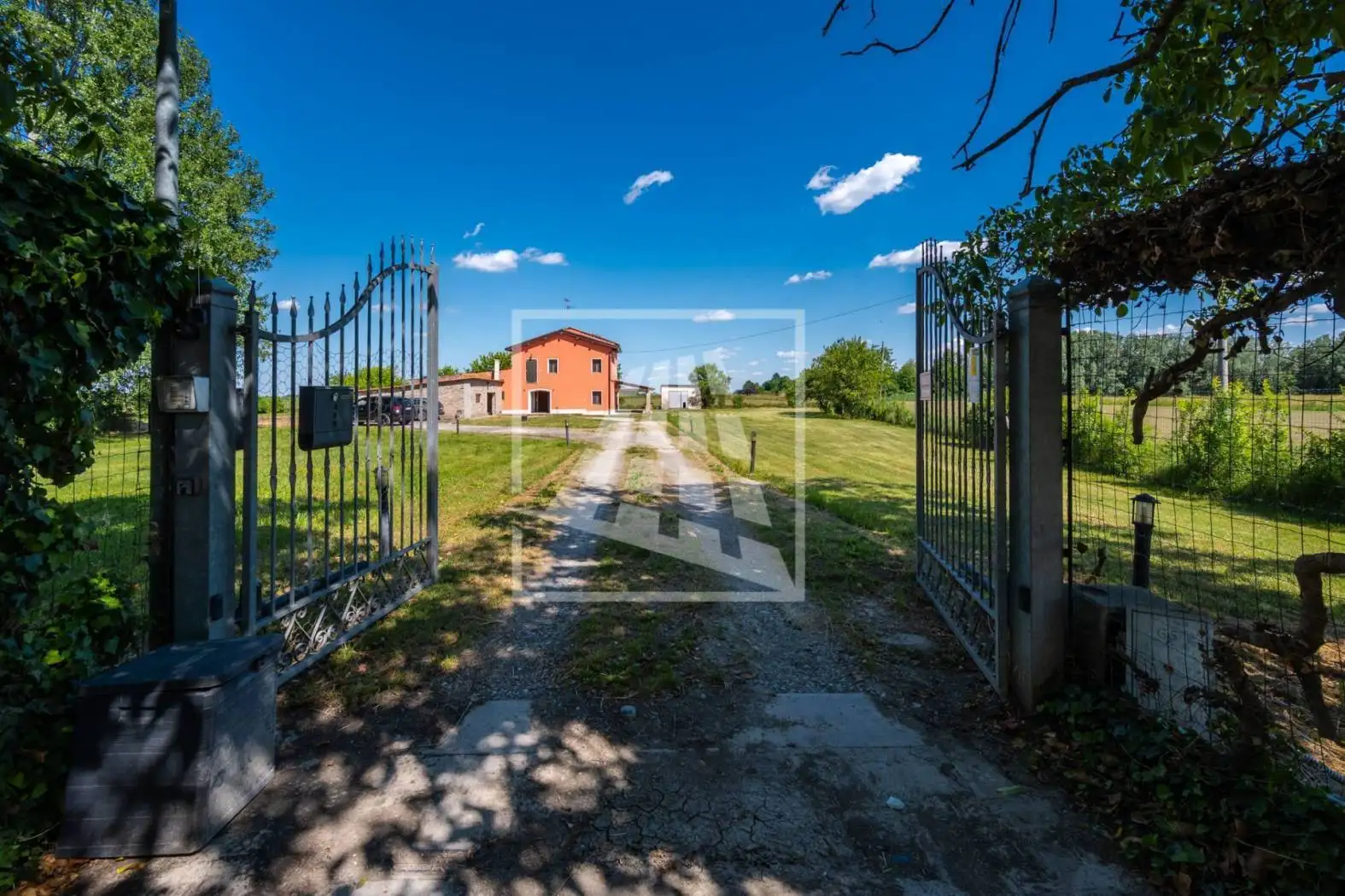 Casa indipendente in vendita a Reggio Emilia