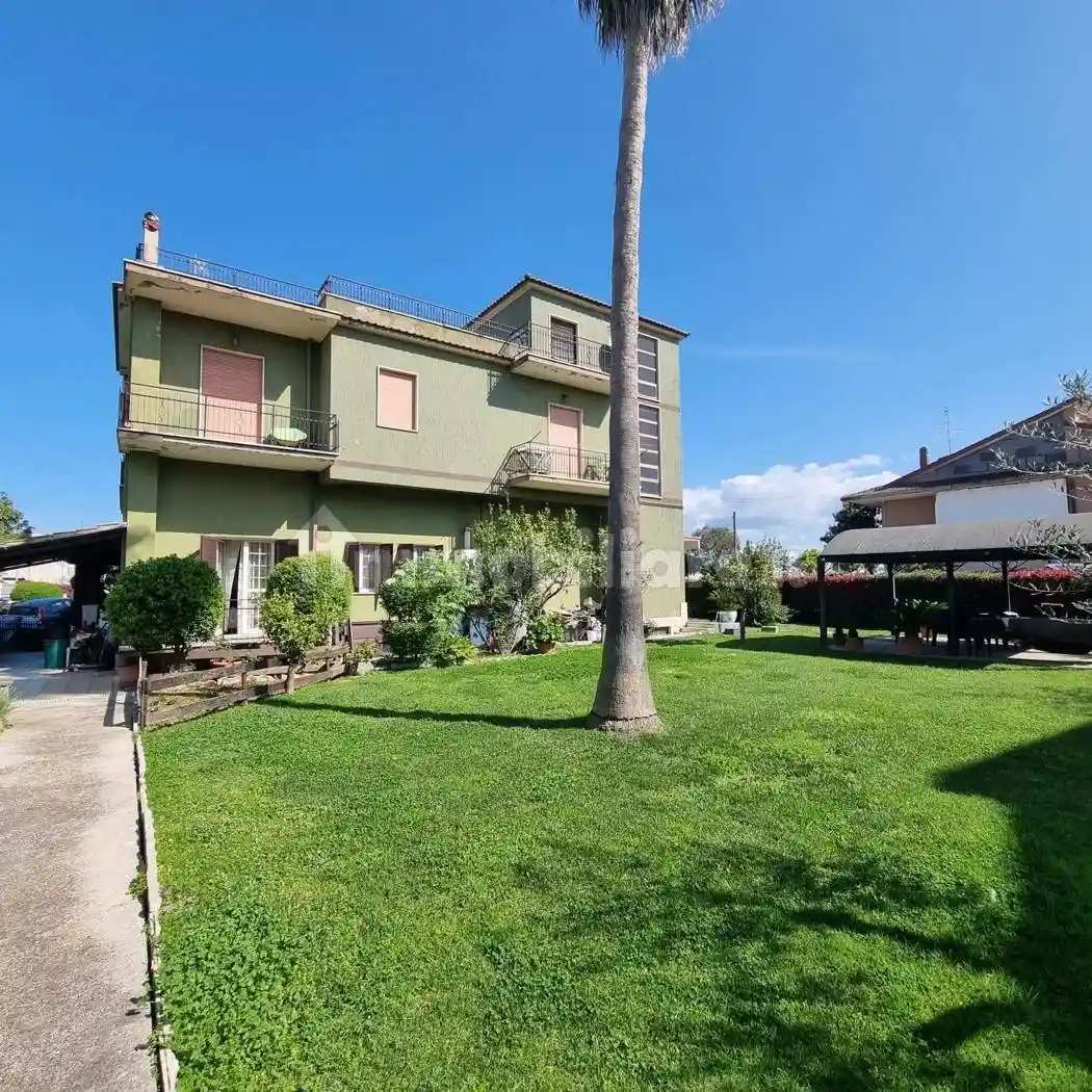 Palazzo - Edificio in Vendita - foto 2