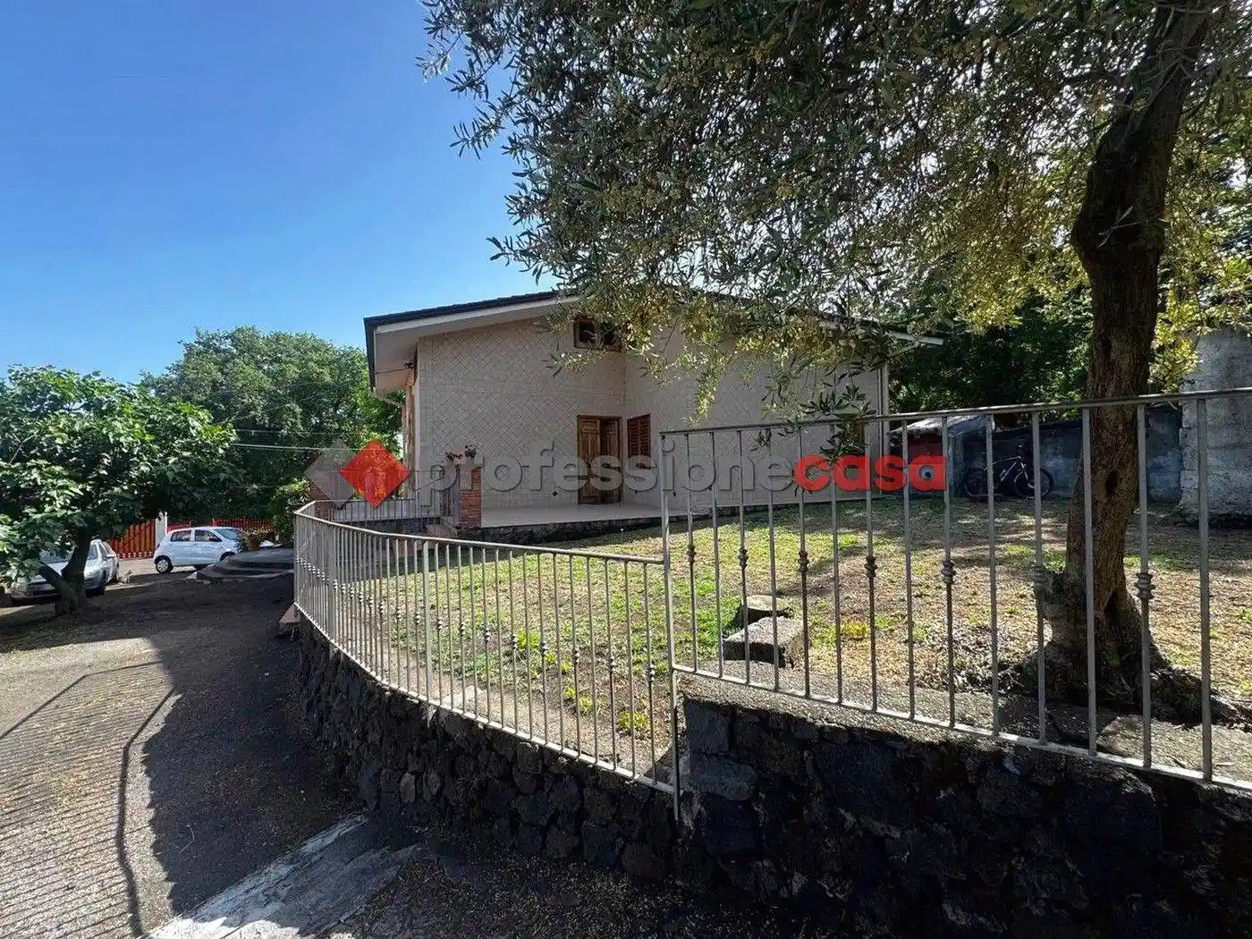 Villa in vendita a Aci Sant'Antonio