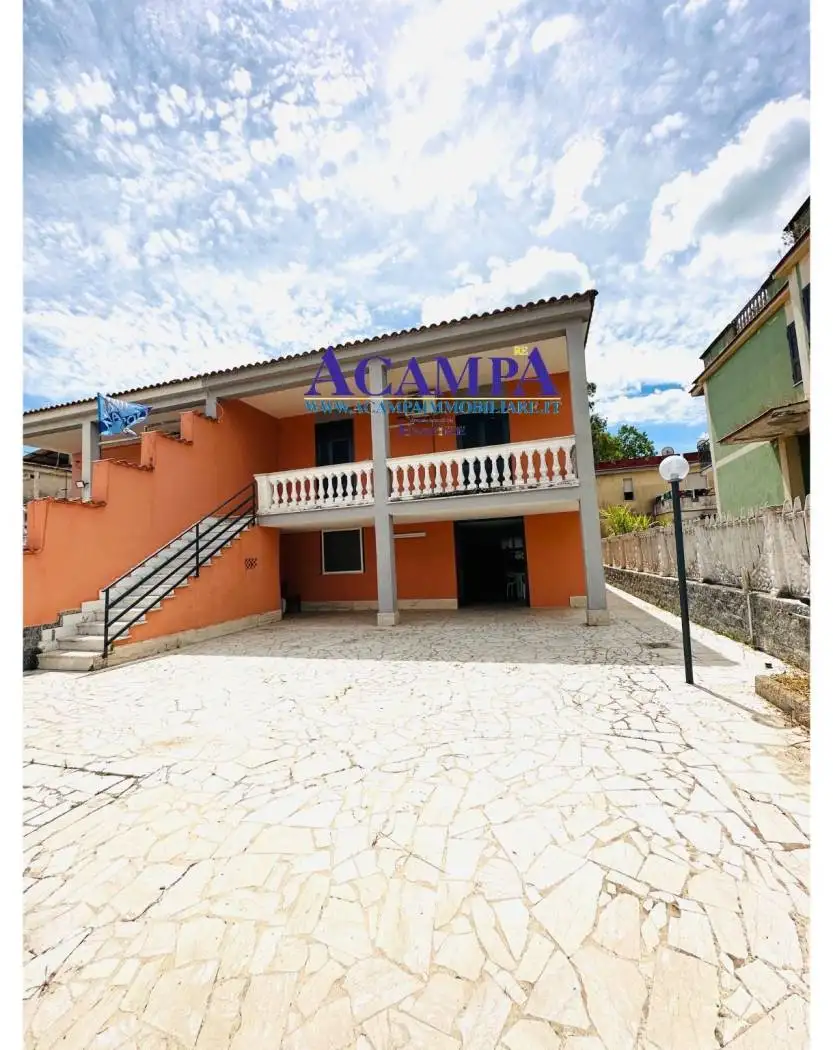 Villetta a schiera in vendita a Castel Volturno