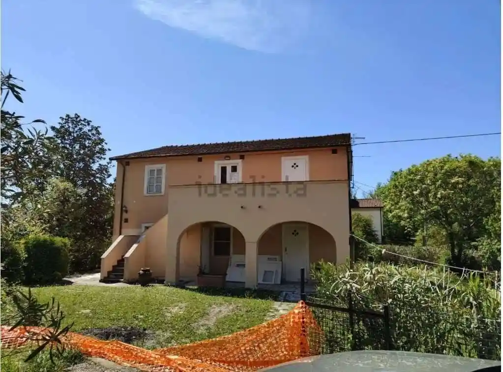 Villa in vendita a Castelnuovo Magra