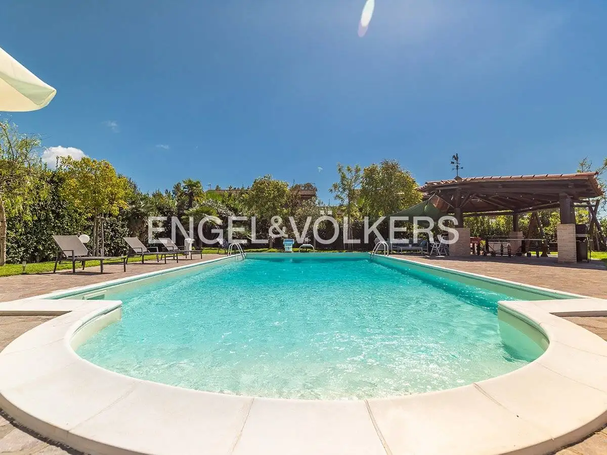 Villa unifamiliare in vendita a Roma