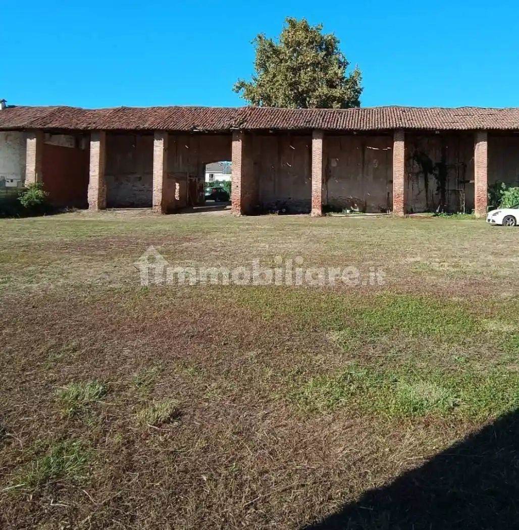 Casa indipendente in vendita a Vercelli