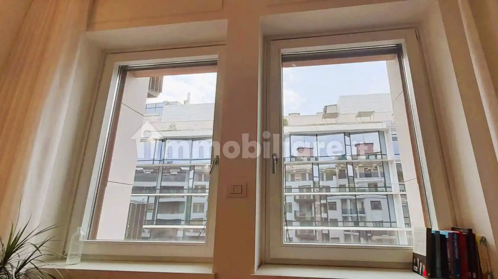 Trilocale via Pola 4, Isola, Milano - foto 3