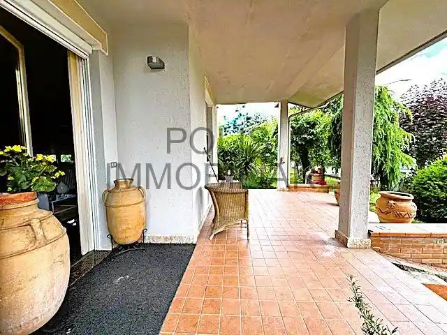 Villa in vendita a Carpi