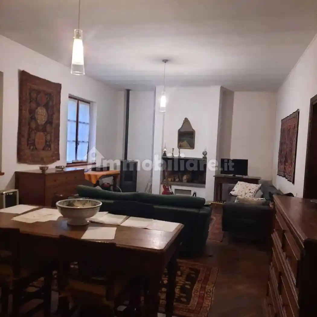 Rustico - Casale in vendita a Monticelli d'Ongina