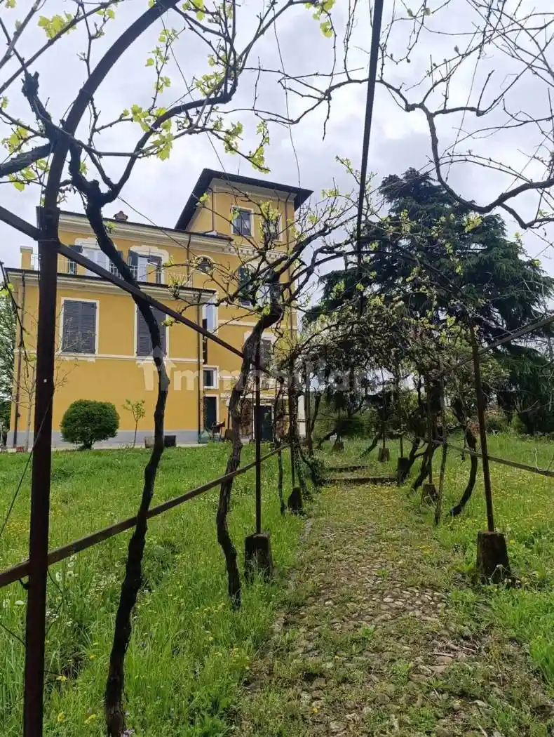 Villa in vendita a Serravalle Scrivia