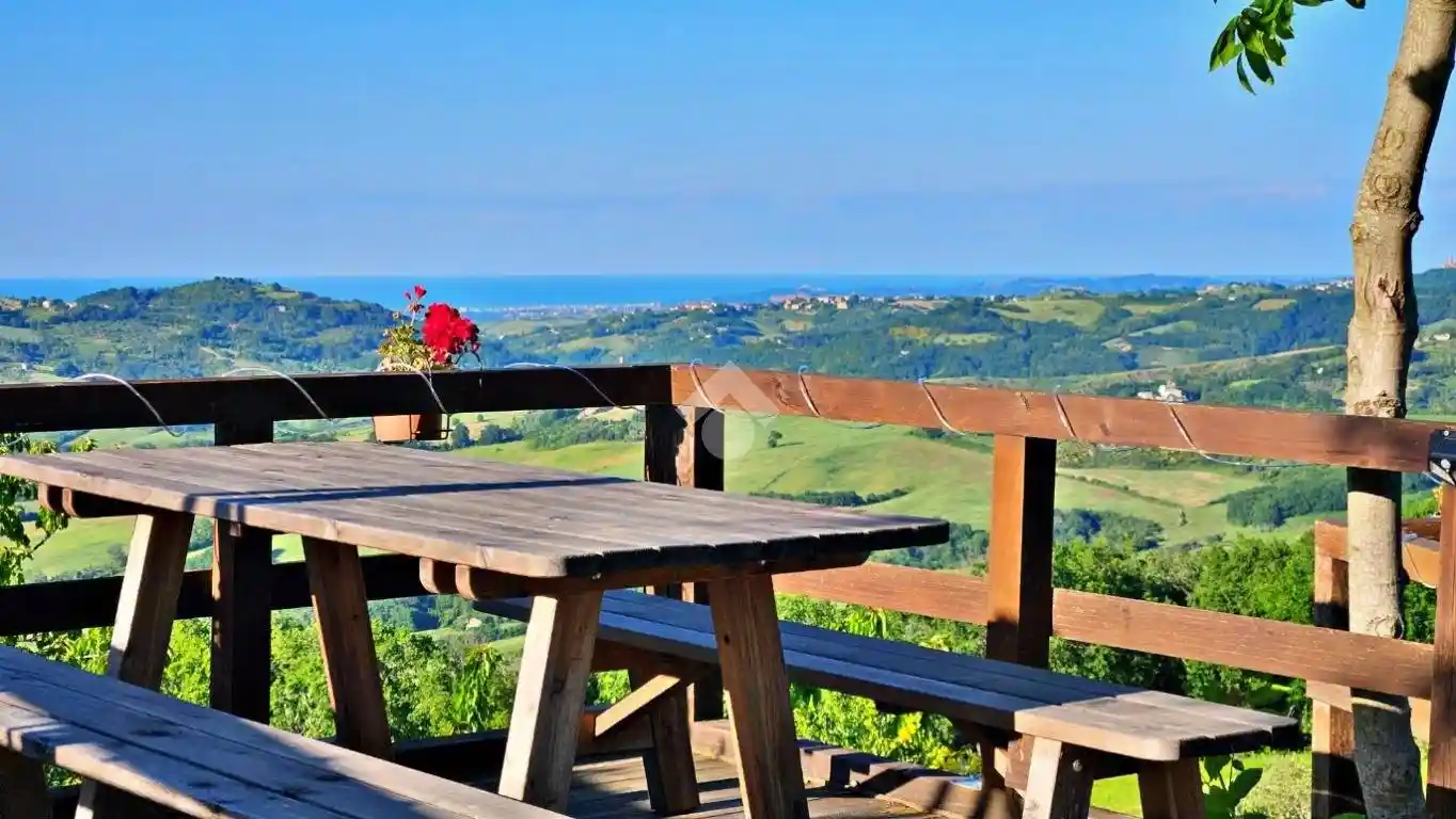 Casa indipendente in vendita a Tavoleto