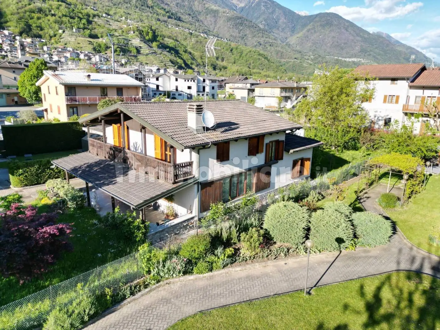 Villa in vendita a Ardenno