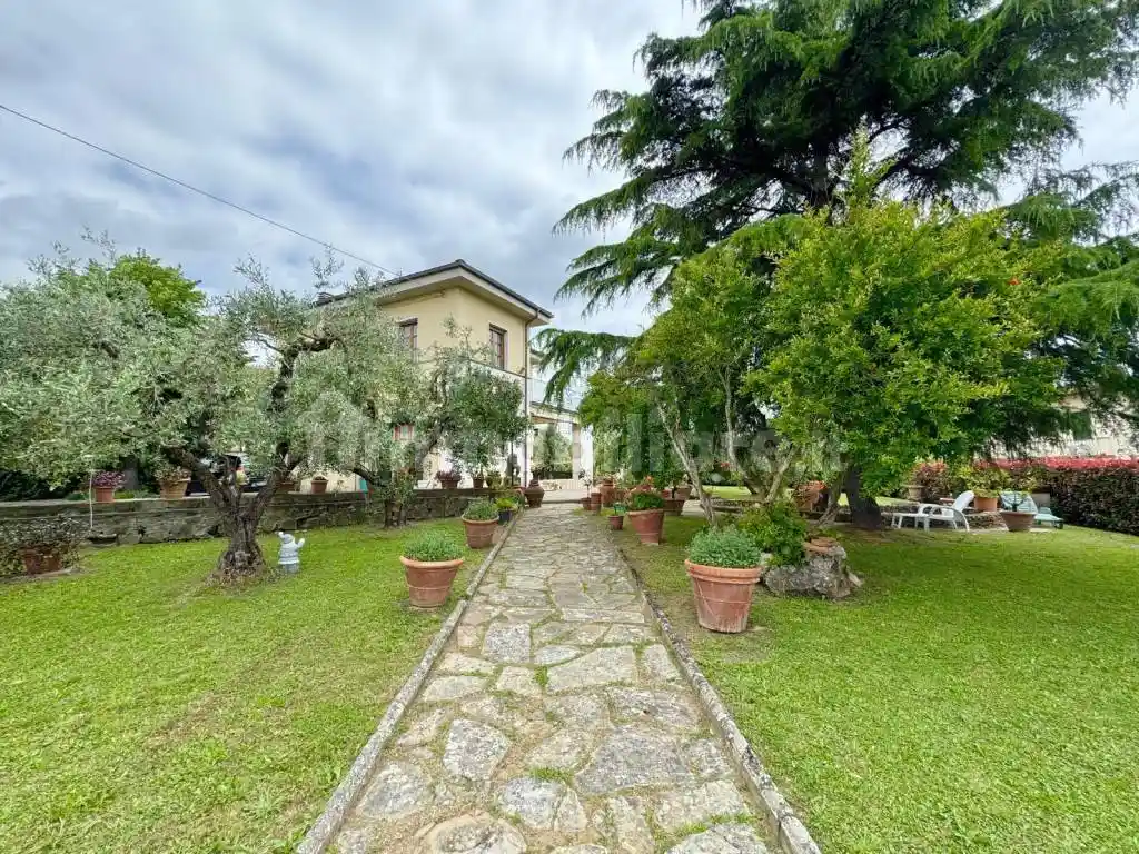 Villa in vendita a Lastra a Signa