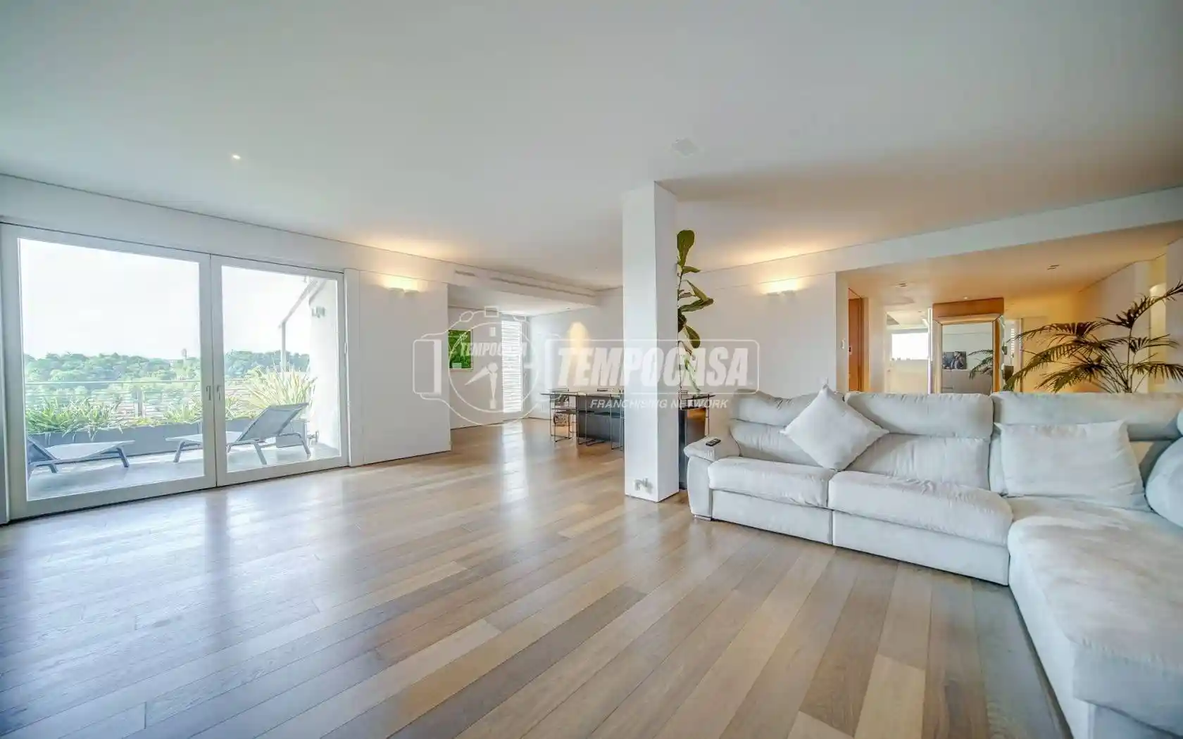 Appartamento in vendita a Sesto Calende